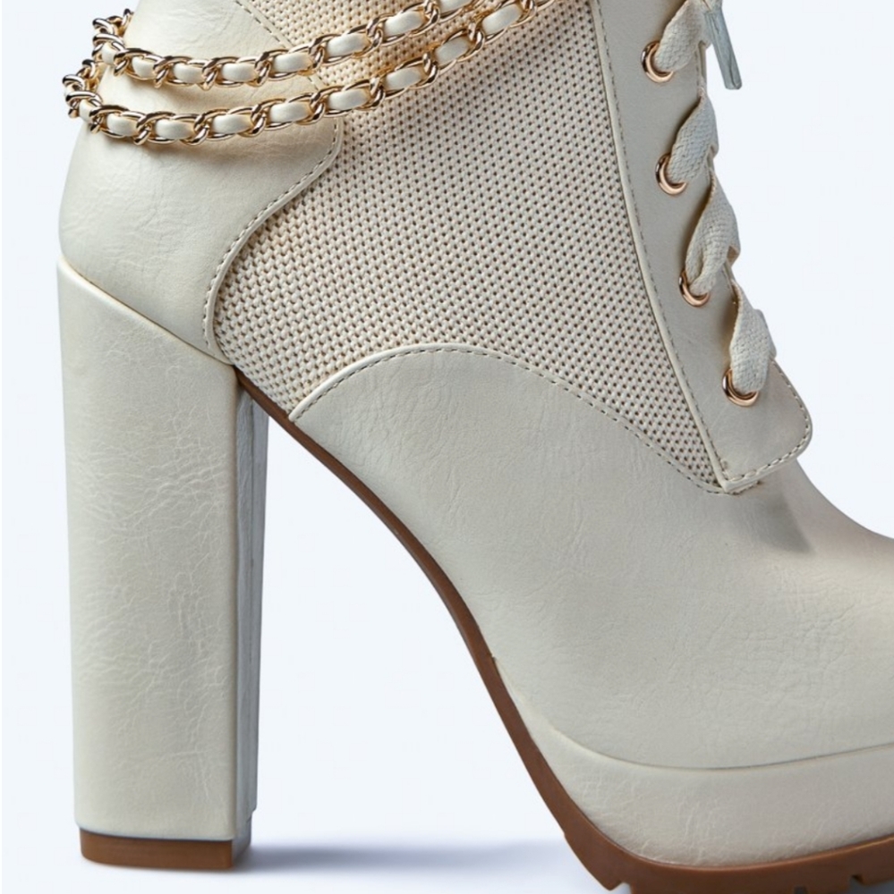 🌟 NEW 🌟 Booties - Picture 3 of 6